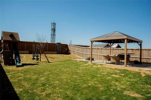 77 Kestrel Way, Winnipeg, MB 
