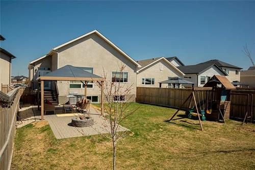 77 Kestrel Way, Winnipeg, MB 