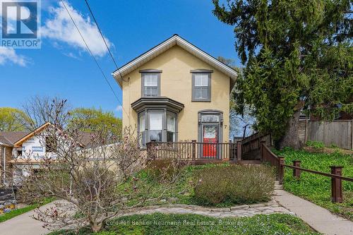7 DURHAM STREET  Guelph (Downtown), ON N1H 2Y1