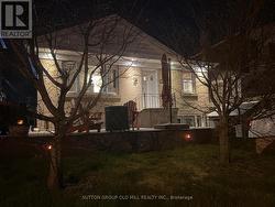 33 MYSTIC AVENUE Toronto, ON M1L 4G8
