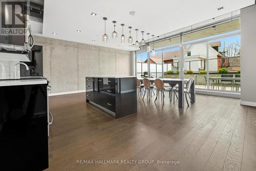 1009 - 224 Lyon Street N, Ottawa, ON - Indoor