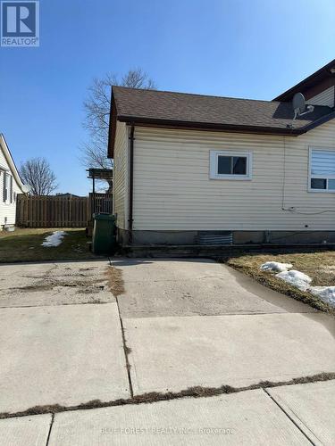 23 Barnes Street, St. Thomas, ON - Outdoor