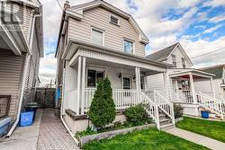 43 ROSEMONT AVENUE  Hamilton, ON L8L 2M4
