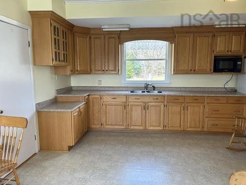 7613 Highway 215, Cambridge, NS 