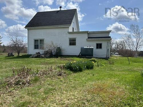 7613 Highway 215, Cambridge, NS 
