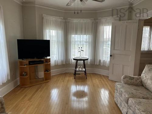 7613 Highway 215, Cambridge, NS 