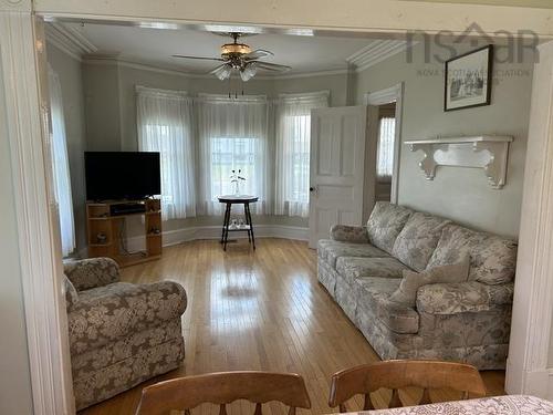 7613 Highway 215, Cambridge, NS 