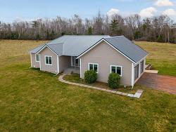 3332 48 Road Elliottvale, PE C0A 1T0