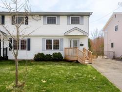 15 Theakston Avenue  Spryfield, NS B3R 1R7