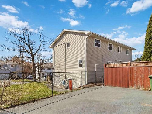 16 Theakston Avenue, Halifax, NS 