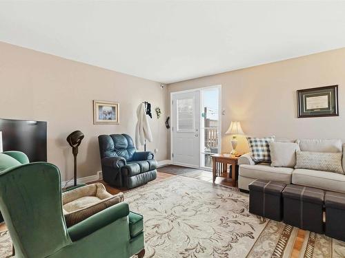 16 Theakston Avenue, Halifax, NS 