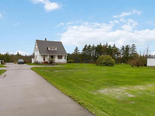 3662 Highway 1, St. Bernard, NS 