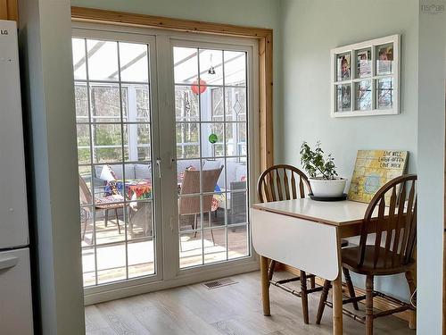 202 White Point Road, Liverpool, NS - Indoor Photo Showing Dining Room
