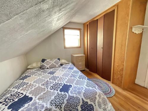 202 White Point Road, Liverpool, NS - Indoor Photo Showing Bedroom