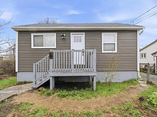 6 Sylvia Avenue, Halifax, NS 
