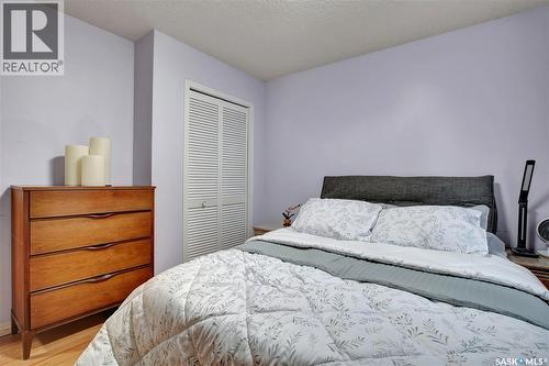 226 Davies Road, Saskatoon, SK - Indoor Photo Showing Bedroom