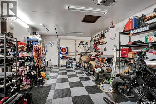 226 Davies Road, Saskatoon, SK - Indoor Photo Showing Garage