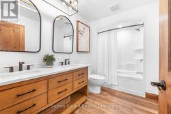 Main 4 pc bathroom - 