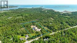 Close to Lake Huron access - 