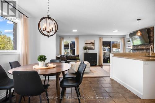 21 Pear Tree Avenue, St. Thomas, ON - Indoor Photo Showing Dining Room