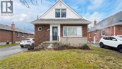 342 EAST 17TH Street  Hamilton, ON L9A 4M8