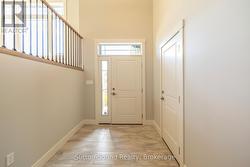 Large entrance Hall - 