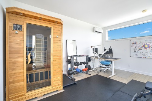 Mezzanine - 24Z Av. Des Chênes, Candiac, QC - Indoor Photo Showing Gym Room