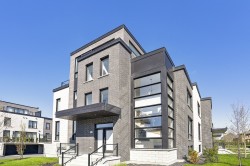 Façade - 
