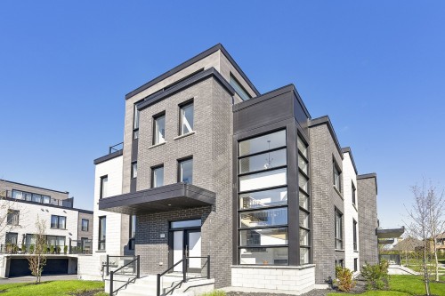 Façade - 24Z Av. Des Chênes, Candiac, QC - Outdoor With Facade