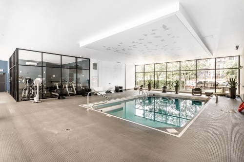 Pool - 1107-1375 Rue Des Bassins, Montréal (Le Sud-Ouest), QC - Indoor Photo Showing Other Room With In Ground Pool