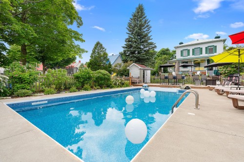 Pool - 21 Route Du Mitan, Saint-Jean-De-L'Île-D'Orléans, QC - Outdoor With In Ground Pool With Backyard