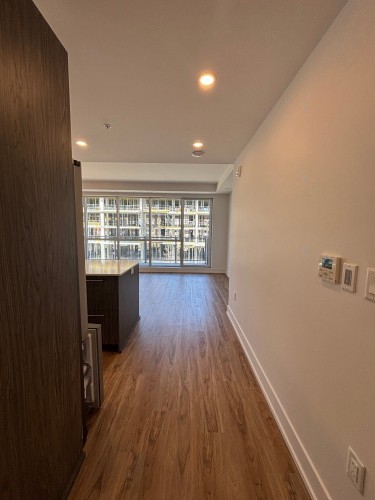 Passageway - 202-30 Rue D'Ambre, Candiac, QC - Indoor Photo Showing Other Room