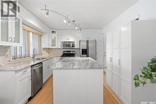 3708 Albert Street, Regina, SK - Indoor Photo Showing Kitchen With Upgraded Kitchen