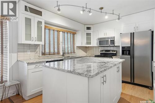 3708 Albert Street, Regina, SK - Indoor Photo Showing Kitchen With Upgraded Kitchen