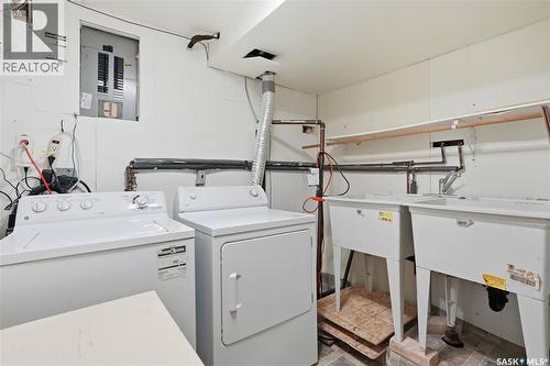 3708 Albert Street, Regina, SK - Indoor Photo Showing Laundry Room