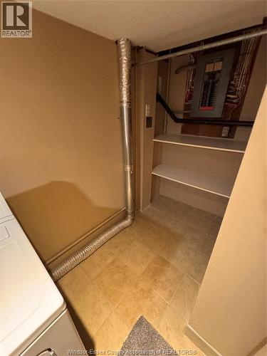1527 Pierre, Windsor, ON - Indoor Photo Showing Other Room