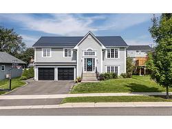 10 Jolyn CRES  Fredericton, NB E3A 0P8