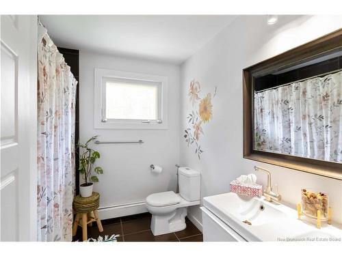 460 Dufferin St, Fredericton, NB 