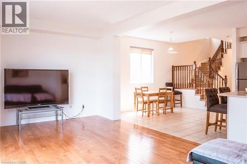 456 Beaumont Crescent, Kitchener, ON - Indoor Photo Showing Living Room