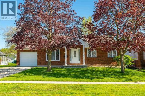 4076 MAPLE STREET  Petrolia, ON N0N 1R0