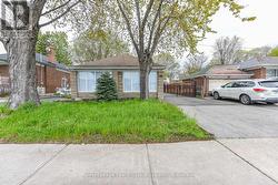665 KIPLING AVENUE Toronto, ON M8Z 5G2