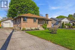 196 DAWN DRIVE  London East (East H), ON N5W 4X1