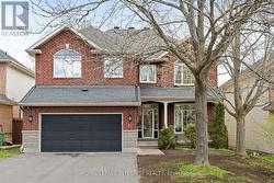 41 BRAMBLEWOOD CRESCENT N  Ottawa, ON K2M 2H2