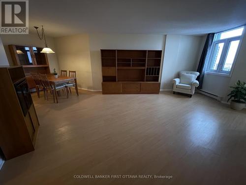 901 - 1025 Grenon Avenue, Ottawa, ON - Indoor