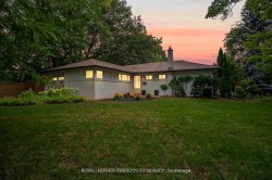 327 River Side Drive  Oakville, ON L6K 3N3