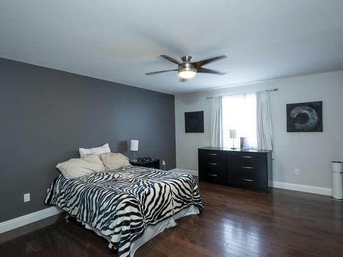 371 Cougar Crescent, Thunder Bay, ON - Indoor Photo Showing Bedroom