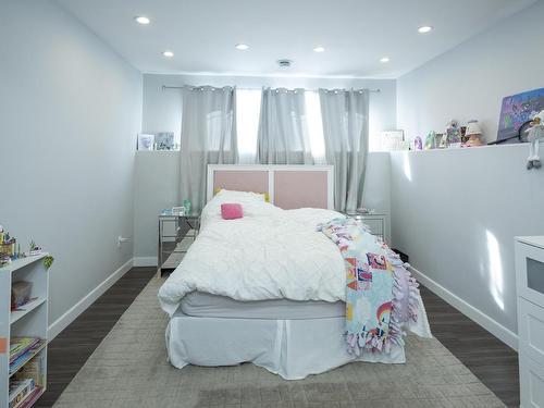 371 Cougar Crescent, Thunder Bay, ON - Indoor Photo Showing Bedroom