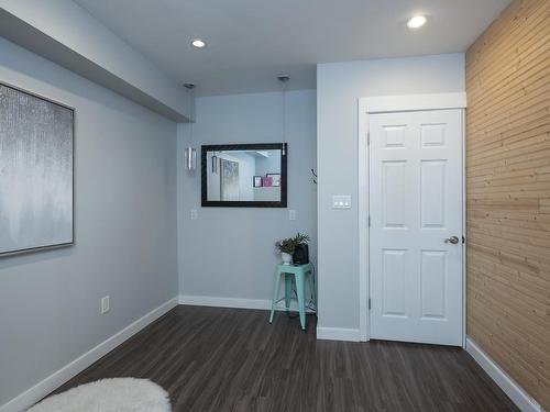 371 Cougar Crescent, Thunder Bay, ON - Indoor Photo Showing Other Room