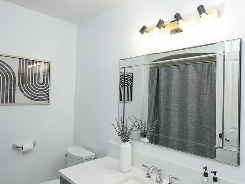 371 Cougar Crescent, Thunder Bay, ON - Indoor Photo Showing Bathroom