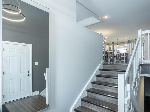 371 Cougar Crescent, Thunder Bay, ON - Indoor Photo Showing Other Room